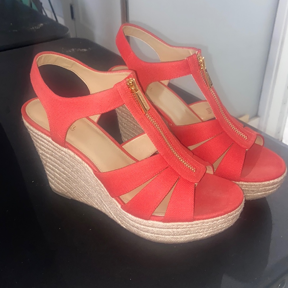 Brand New Michael Kors Berkeley Wedge- Coral. 9.5